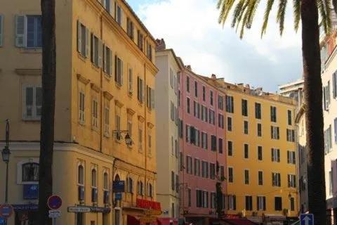 U Nidu - A Ajaccio, Magnifique Appartement 4 Couchages Vue Mer อฌักซิโอ้ ภายนอก รูปภาพ